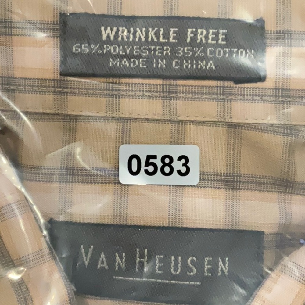 4/$20 Van Heusen Wrinkle Free Plaid Button-Down Shirt L 16–16 1/2 - Picture 3 of 3